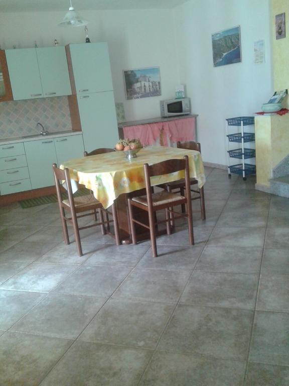 Appartamento Sa Funtana Кардеду Стая снимка