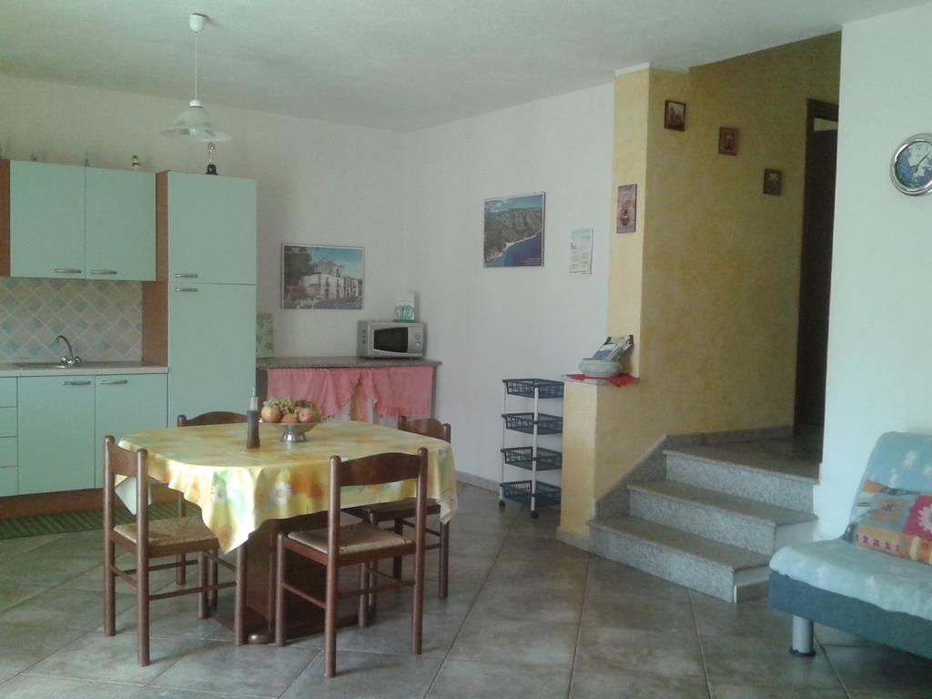 Appartamento Sa Funtana Кардеду Стая снимка